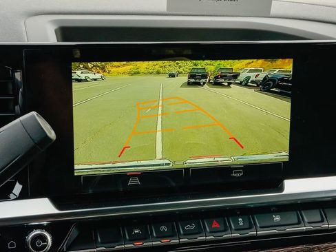 New 2026 GMC Sierra 1500 SLE w/ Max Trailering Package image 22