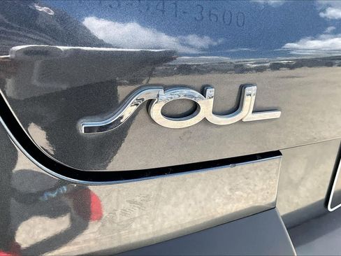 Used 2020 Kia Soul LX FWD image 9