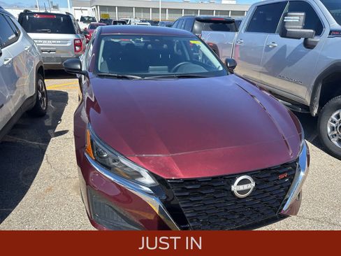 Used 2025 Nissan Altima 2.5 SV image 6