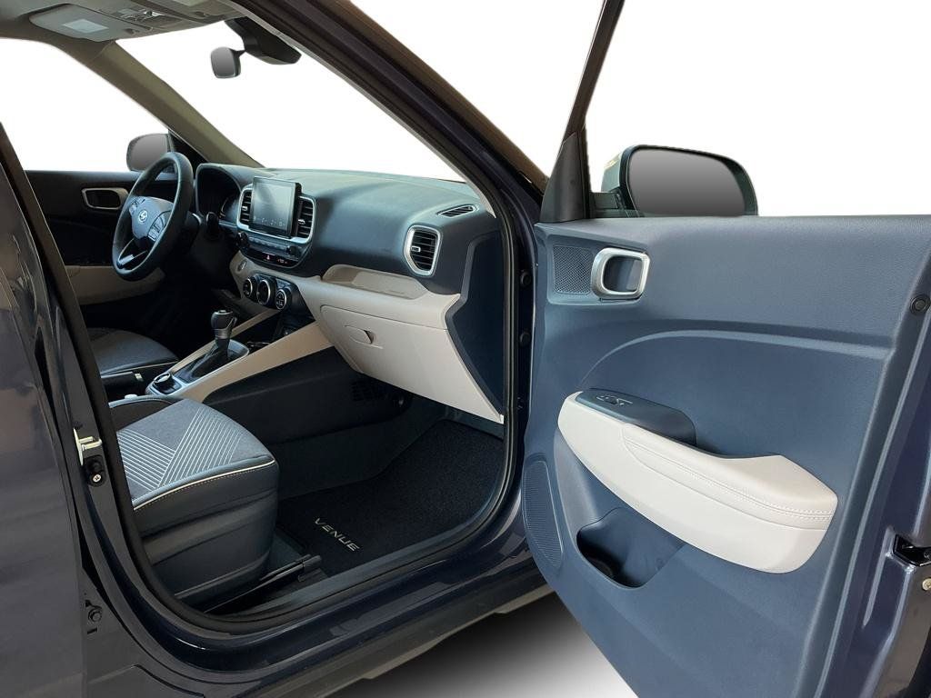 New 2026 Hyundai Venue SEL FWD image 8