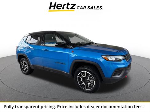 Used 2025 Jeep Compass Trailhawk AWD/4WD image 1