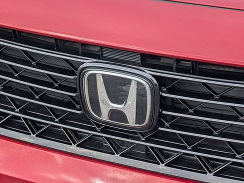 Used 2024 Honda Accord Sport image 11