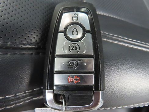 Used 2025 Ford Expedition Max Platinum AWD/4WD image 78