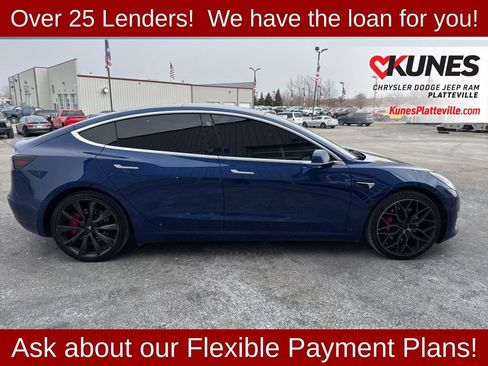 Used 2020 Tesla Model 3 Performance image 2