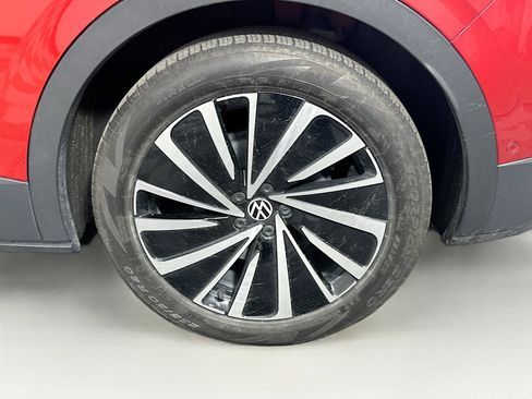 Used 2024 Volkswagen ID.4 S image 11