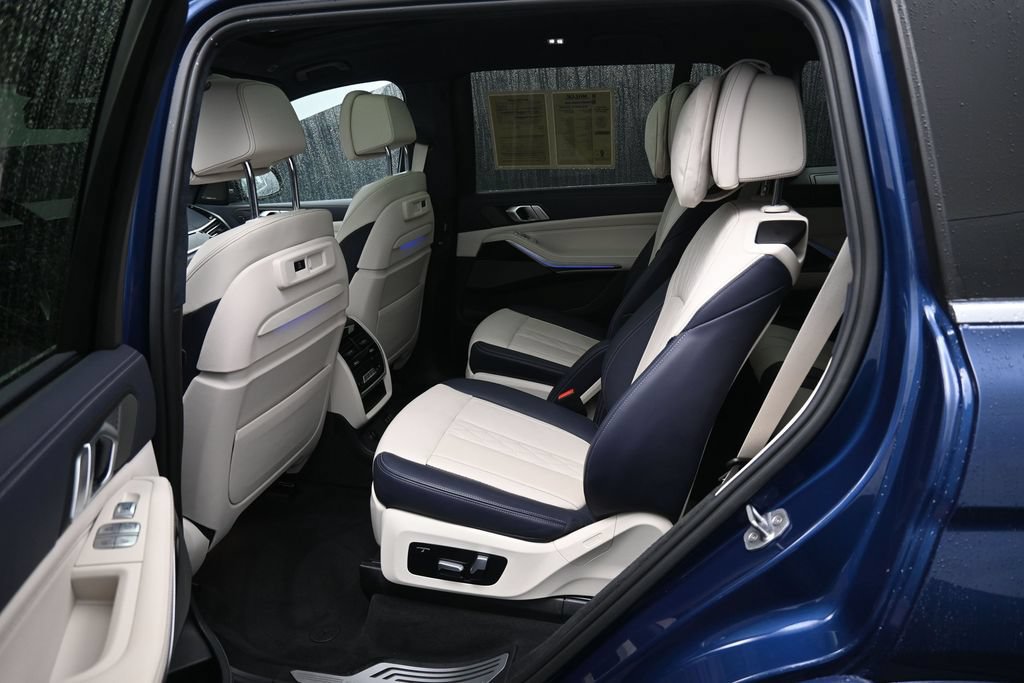 Used 2020 BMW X7 xDrive40i w/ Executive Package AWD/4WD image 34
