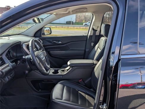 Used 2023 GMC Acadia Denali w/ Denali Technology Package image 17