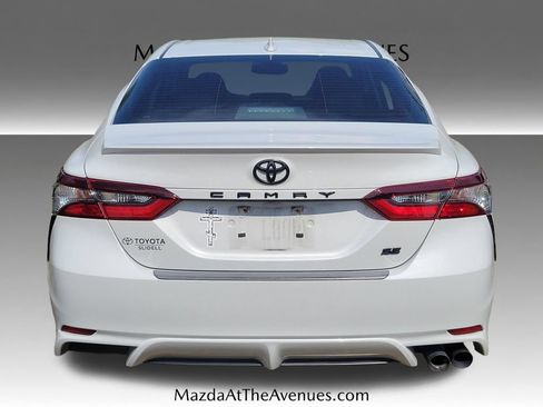 Used 2022 Toyota Camry SE w/ Convenience Package FWD image 19