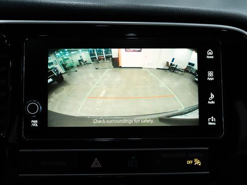 Used 2019 Mitsubishi Outlander SE image 13