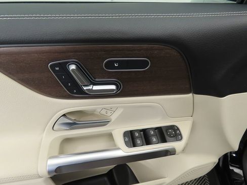 Certified 2023 Mercedes-Benz GLB 250 image 23