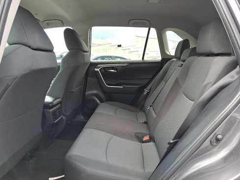 Used 2024 Toyota RAV4 XLE AWD/4WD image 9