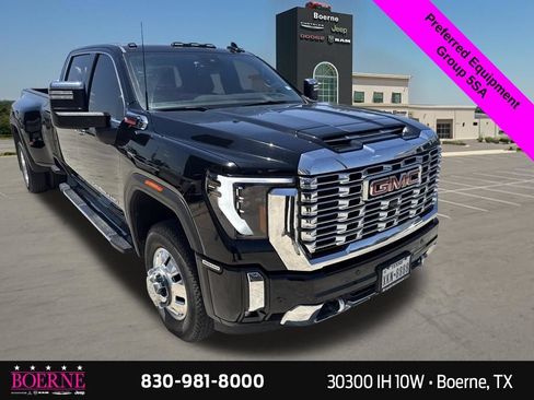 Used 2024 GMC Sierra 3500 Denali w/ Denali Reserve Package AWD/4WD image 8