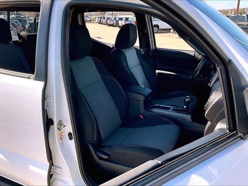 Used 2020 Toyota Tacoma TRD Sport image 9