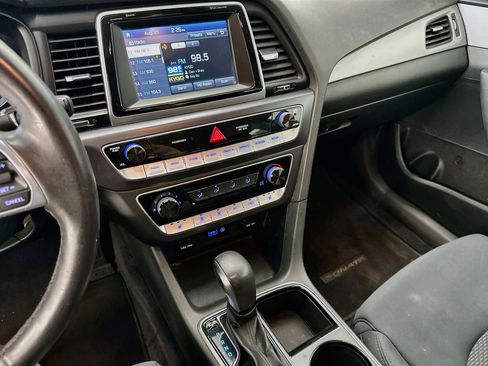 Used 2018 Hyundai Sonata SEL w/ Tech Package 02 FWD image 25