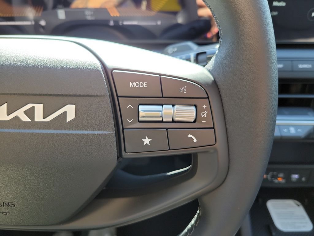 New 2026 Kia K4 EX FWD image 25