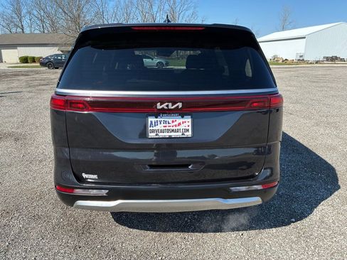 Used 2023 Kia Carnival LX FWD image 22