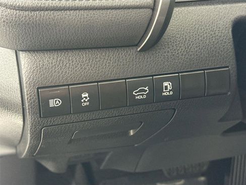 Certified 2022 Toyota Camry SE image 14