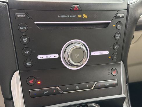 Used 2019 Ford Edge Titanium image 32