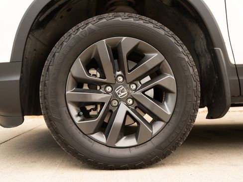 Certified 2024 Honda Ridgeline Sport image 14