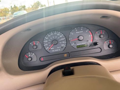 Used 2004 Ford Mustang Deluxe Convertible image 10