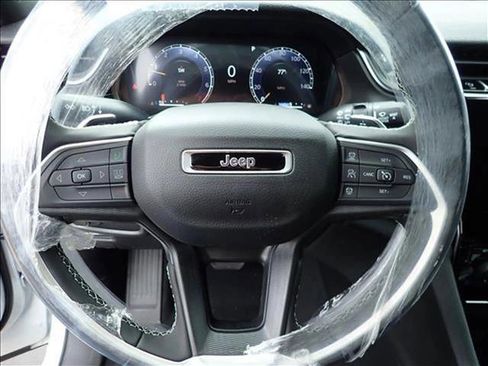New 2026 Jeep Grand Cherokee Laredo AWD/4WD image 13