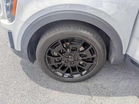 Used 2021 Kia Telluride SX w/ Nightfall Edition Package AWD/4WD image 10