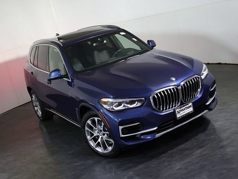 Used 2022 BMW X5 xDrive40i w/ Premium Package AWD/4WD image 8