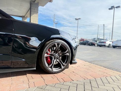 Used 2018 Chevrolet Camaro SS image 19