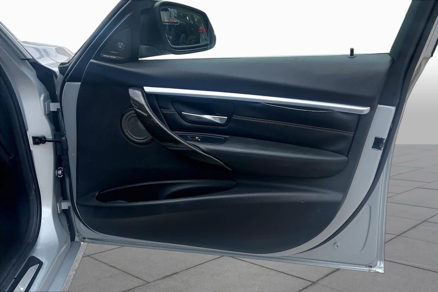 Used 2016 BMW 340i Sedan RWD image 22