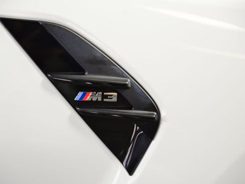 Used 2023 BMW M3 Sedan w/ Executive Package image 17