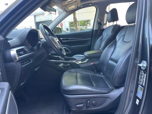 Used 2020 Kia Telluride S w/ S 8 Passenger Seating Package AWD/4WD image 19