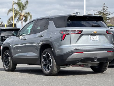 Used 2026 Chevrolet Equinox LT w/ Safety and Technology Package image 7