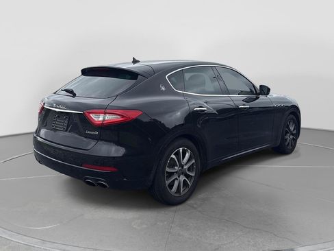Used 2020 Maserati Levante AWD/4WD image 5