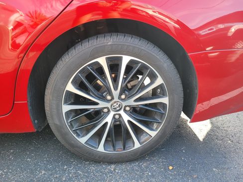 Used 2019 Toyota Camry SE FWD image 8