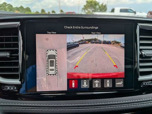 New 2027 Chrysler Pacifica Select w/ Family Tech Group FWD image 27