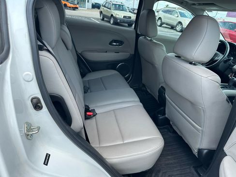 Used 2018 Honda HR-V EX-L image 18