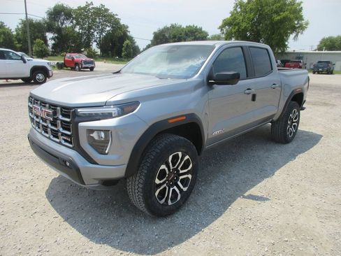 New 2026 GMC Canyon AT4 w/ Technology Plus Package AWD/4WD image 10