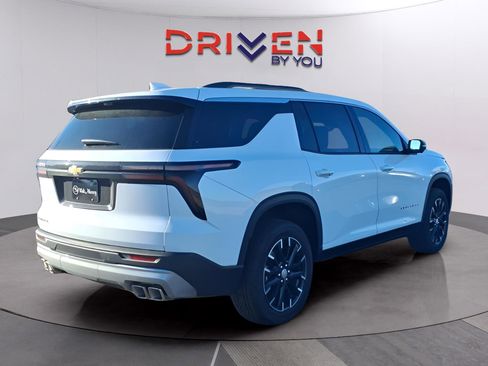 New 2026 Chevrolet Traverse LT w/ Sun and Wheel Package image 6