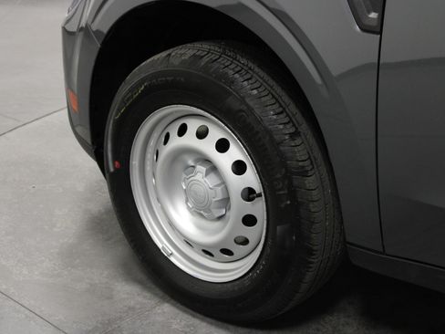 New 2025 Ford Maverick XL w/ Equipment Group 102A image 10