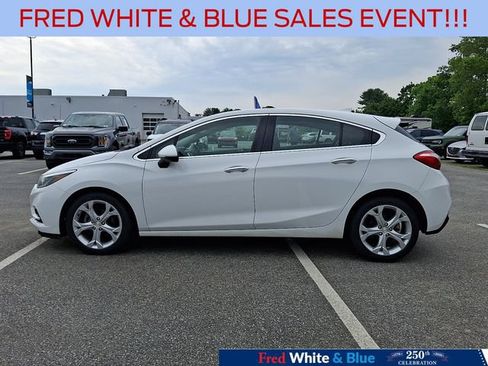 Used 2018 Chevrolet Cruze Premier FWD image 6
