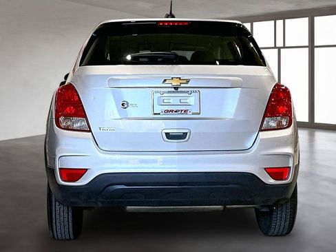 Used 2018 Chevrolet Trax LS FWD image 4