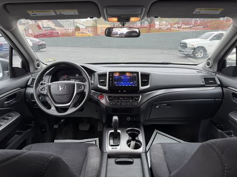 Used 2018 Honda Pilot EX image 18