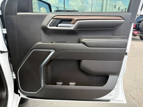 Used 2022 Chevrolet Silverado 1500 LT AWD/4WD image 21