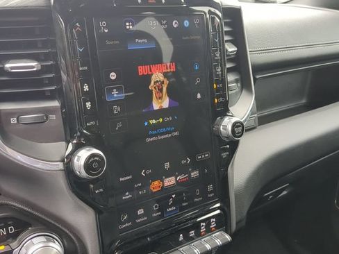 Used 2023 RAM 1500 Laramie AWD/4WD image 12