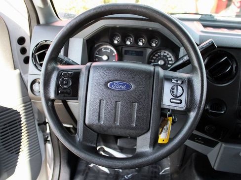 Used 2015 Ford F550 2WD Regular Cab Super Duty image 24