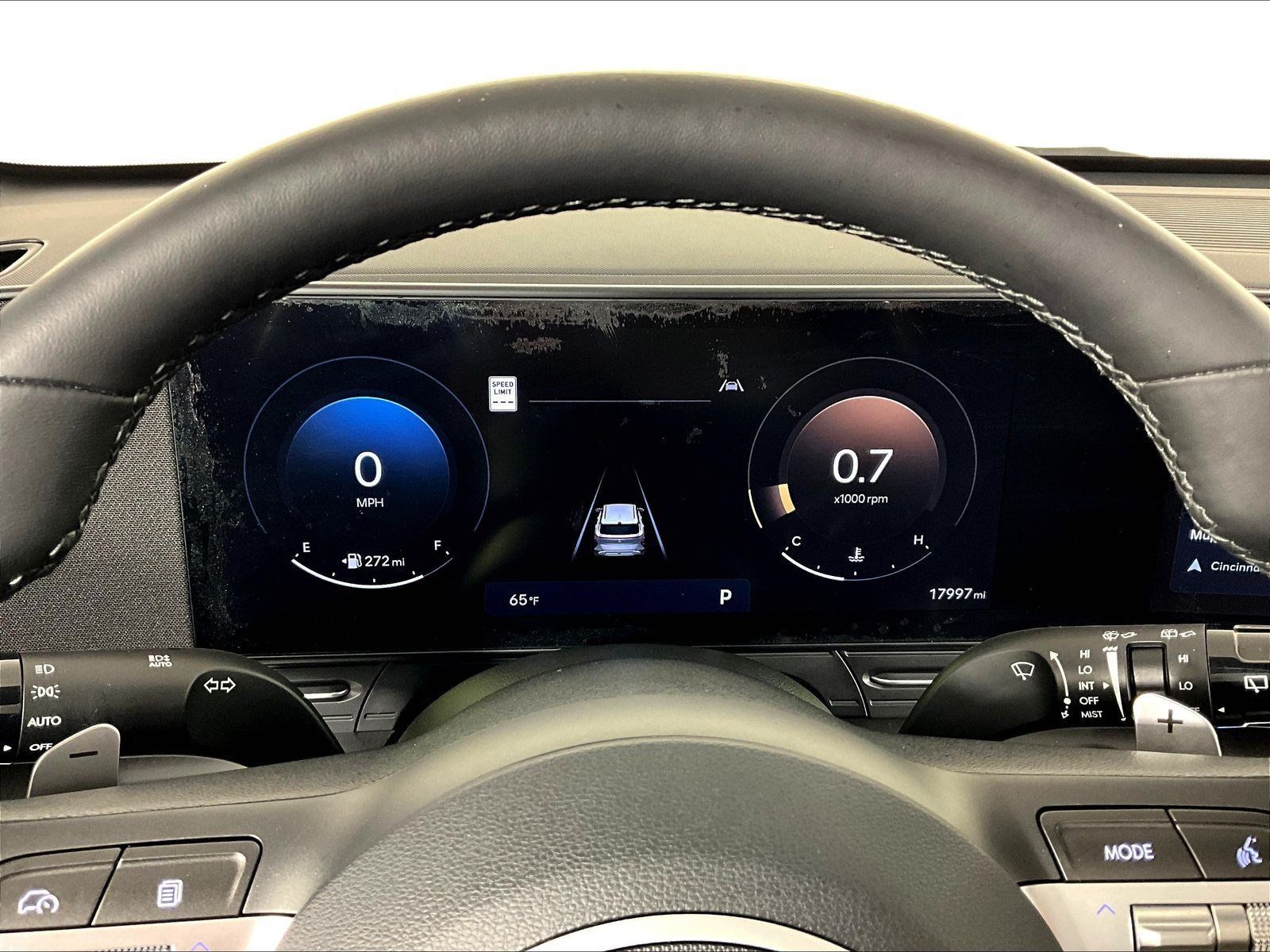Used 2025 Hyundai Kona Limited FWD image 13