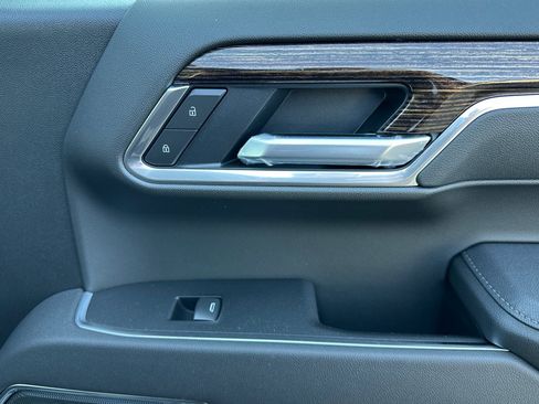 New 2025 GMC Sierra 1500 Elevation w/ Preferred Package image 18