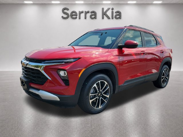 Used 2026 Chevrolet TrailBlazer LT FWD image 2