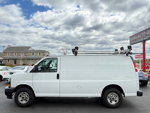Used 2018 GMC Savana 2500 w/ Driver Convenience Package image 4