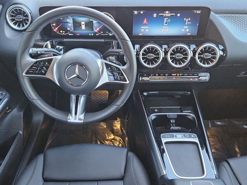 Used 2025 Mercedes-Benz GLA 250 image 25